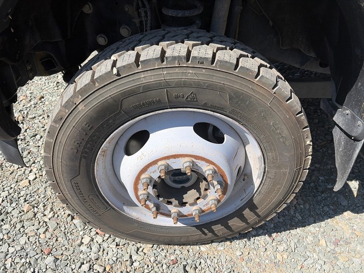 2019-ford-f550-image-54