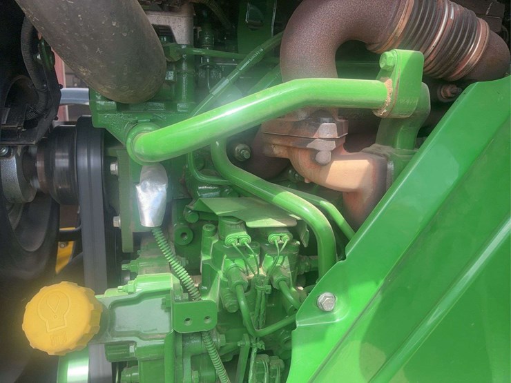 2022-john-deere-r-image-44