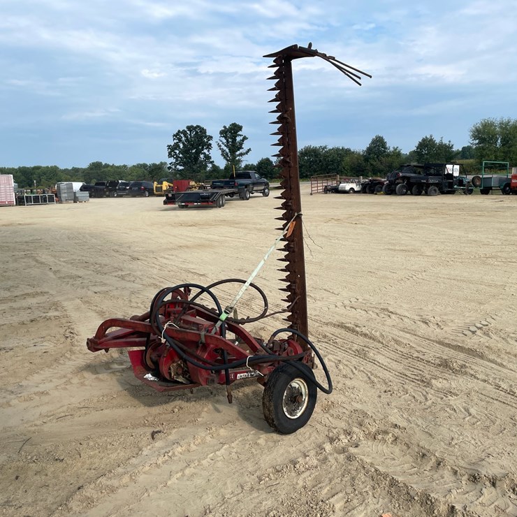 #3846 • International Sickle Mower
