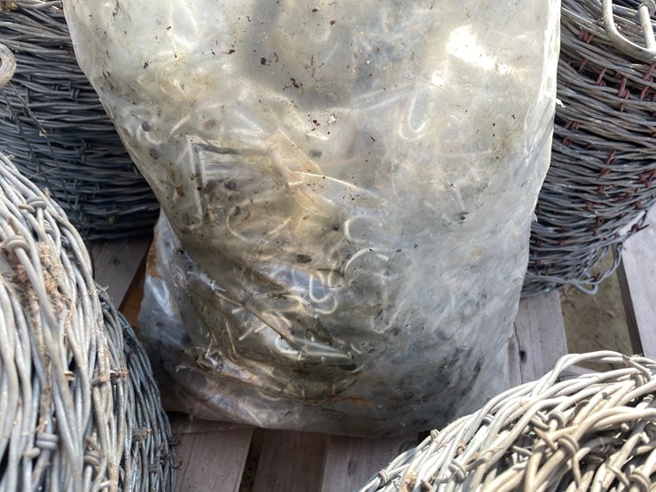#3878-•-(4)-rolls-of-barb-wire-fencing-image-15