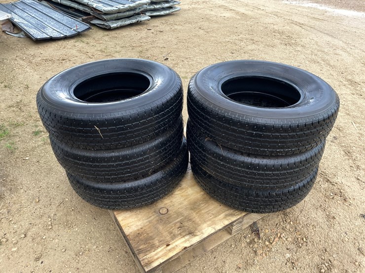#3879-•-(6)-st-235/80r16-trailer-tires-image-1