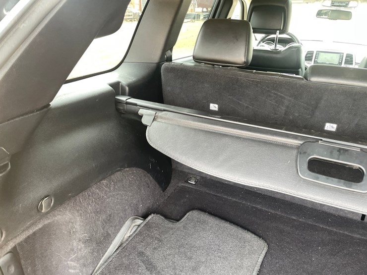 2011-jeep-grand-cherokee-laredo-image-98