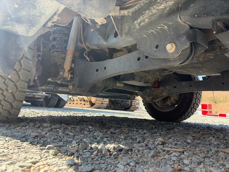 2019-ford-f550-image-31