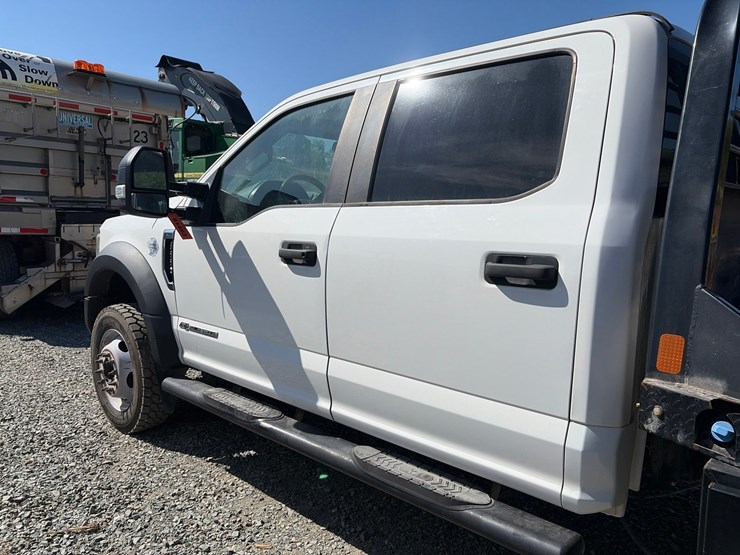 2019-ford-f550-image-10