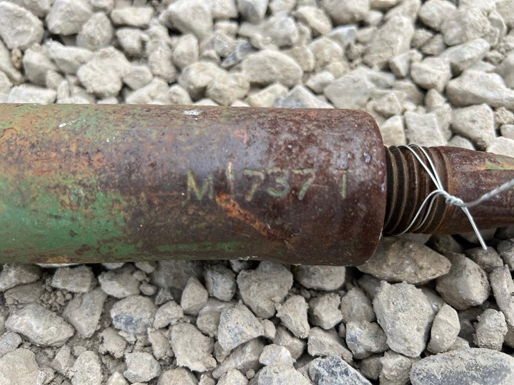 john-deere-320-image-3