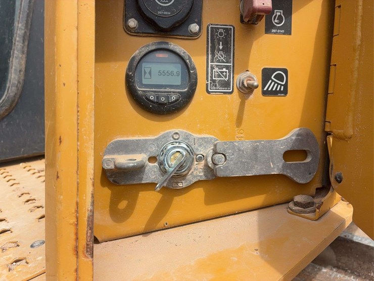 2018-caterpillar-d6t-xl-image-42
