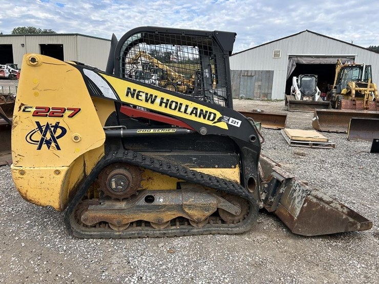 new-holland-c227-image-5
