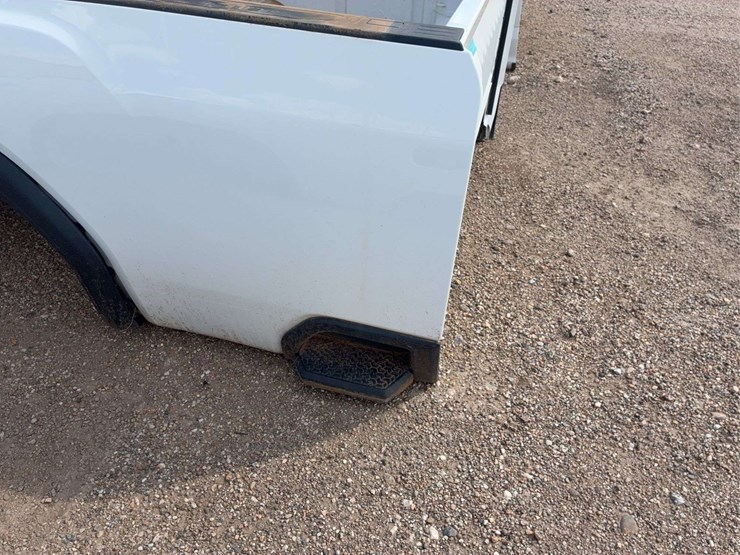 2019-2023-gmc-sierra-truck-bed-image-4