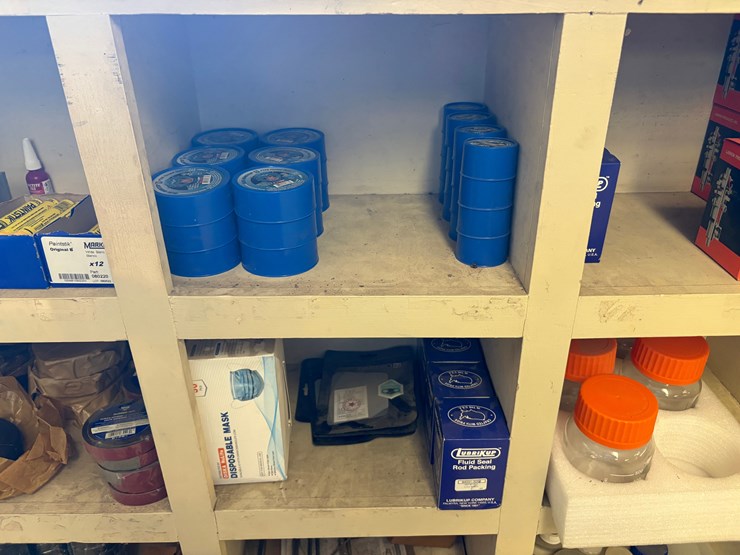 18-bin-shelf-w/-contents-image-4