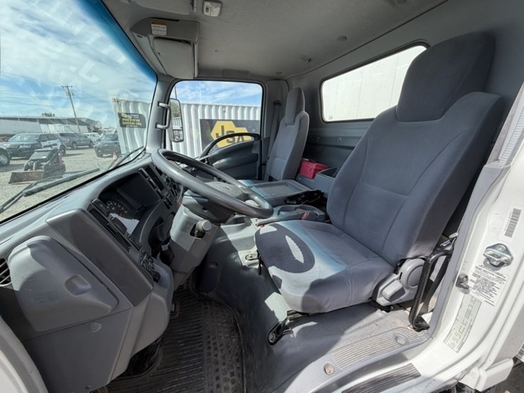 2008-gmc-w5500hd-image-31