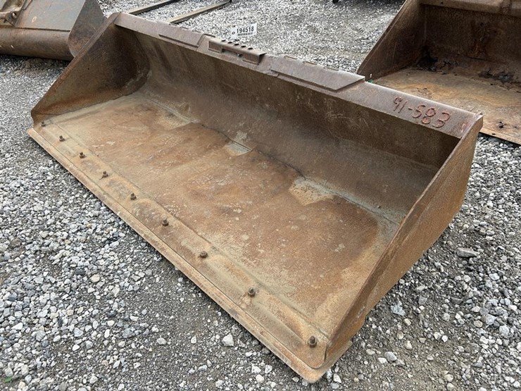 84"-smooth-skid-steer-bucket-image-2