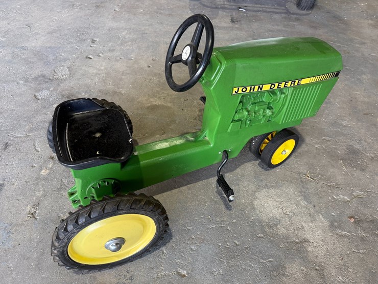 #299-•-early-cast-iron-john-deere-pedal-tractor-image-4