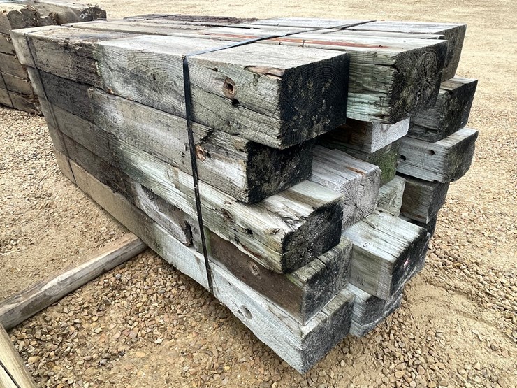 #3889-•-bundle-of-used-guard-rail-posts-image-3