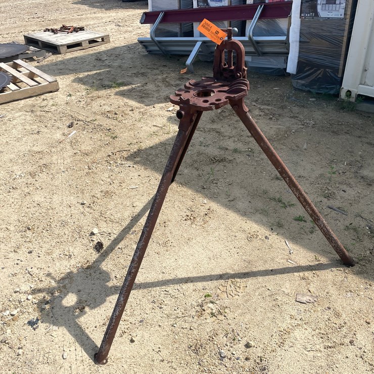 #3864 • Pipe Vise Stand