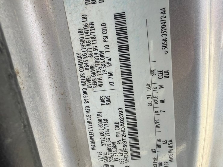 2017-ford-f550-image-43