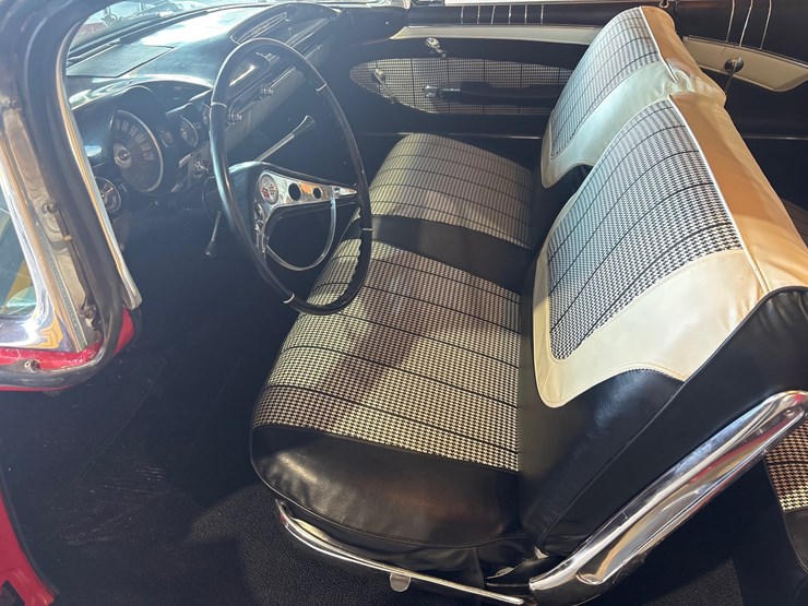 #128-•-1960-chevrolet-impala-2-door-hardtop-–-348-v8-image-26