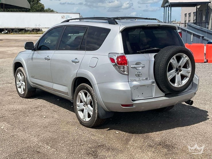 2006-toyota-rav4-image-4