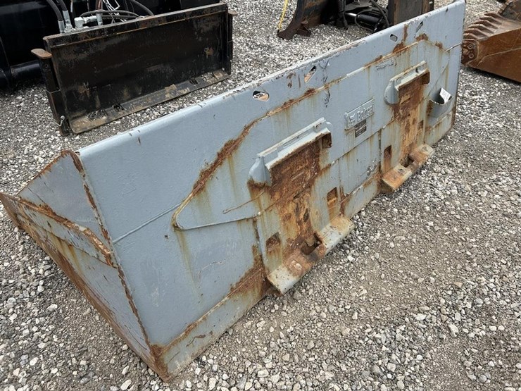 bobcat-84"-light-duty-material-skid-steer--bucket-image-4