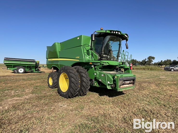 2019-john-deere-s790-image-3