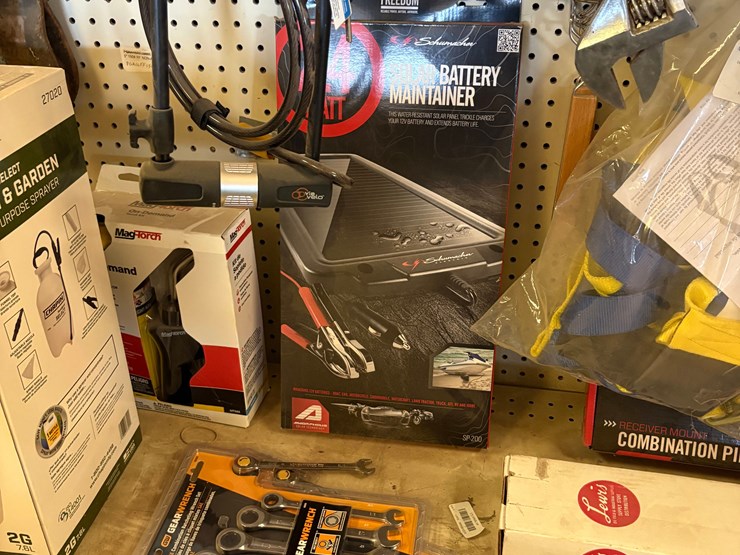 hardware-contents-of-store-shelf-section-image-9