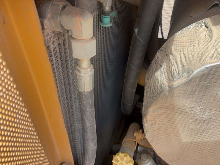 2018-caterpillar-d6t-xl-image-40