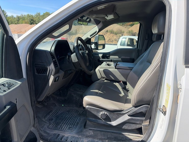 2019-ford-f550-image-43