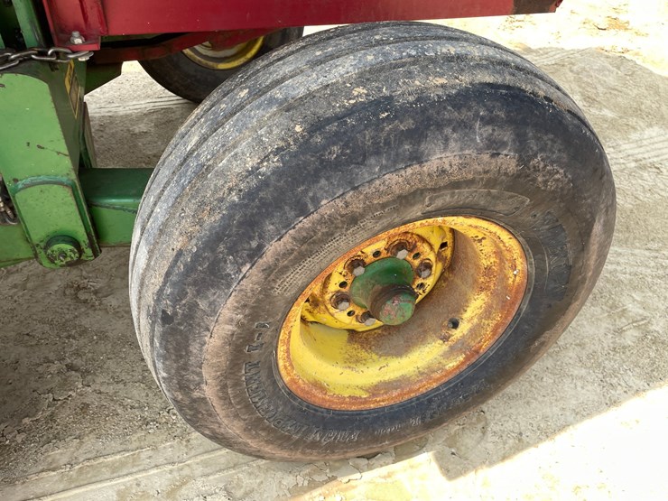 2008-john-deere-770-image-14