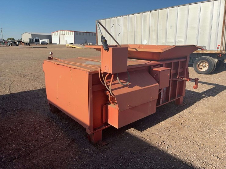 trash-compactor-image-11