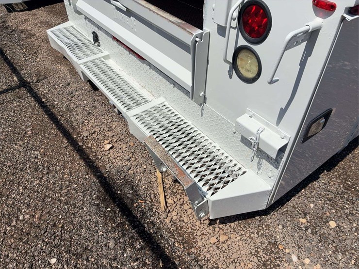utility-truck-bed-image-12