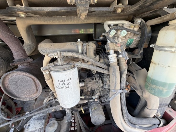2014-takeuchi-tb235-image-22