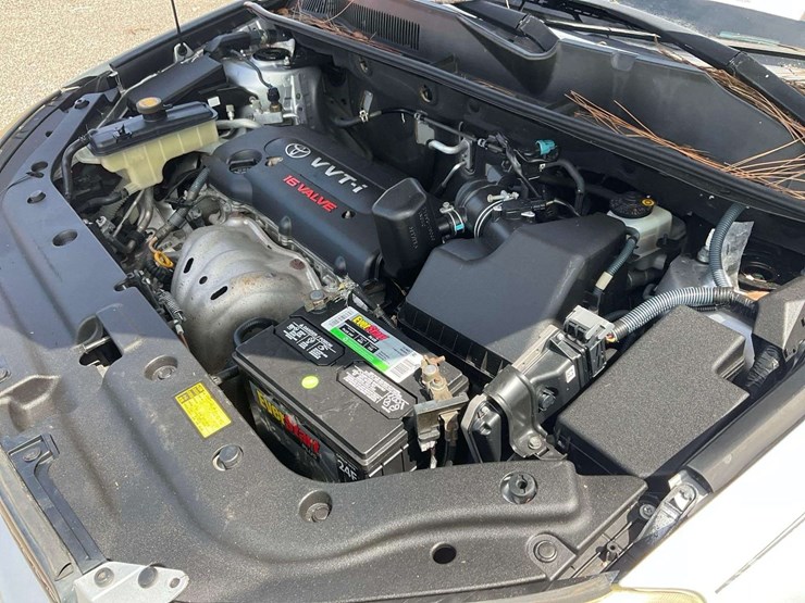 2006-toyota-rav4-image-8