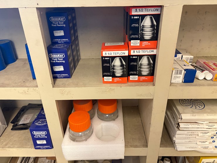18-bin-shelf-w/-contents-image-5