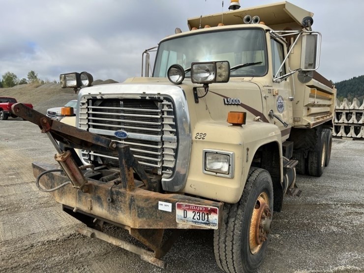 1989-ford-lt9000-image-1