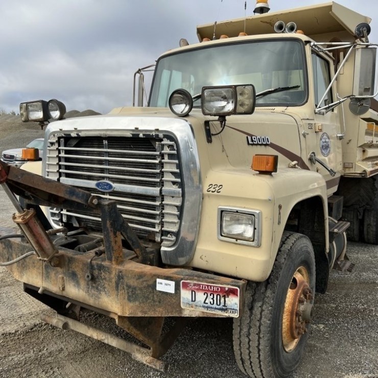 1989 FORD LT9000