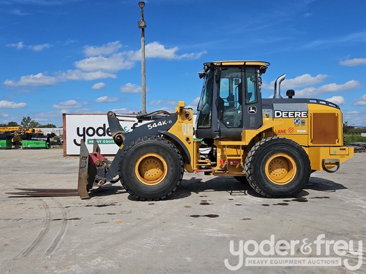 2017-deere-544k-image-3