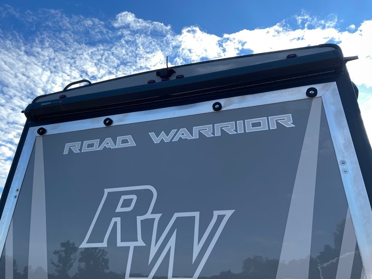 #100-•-2022-heartland-391-road-warrior-toy-hauler-camper-(has-wi-title)-image-43