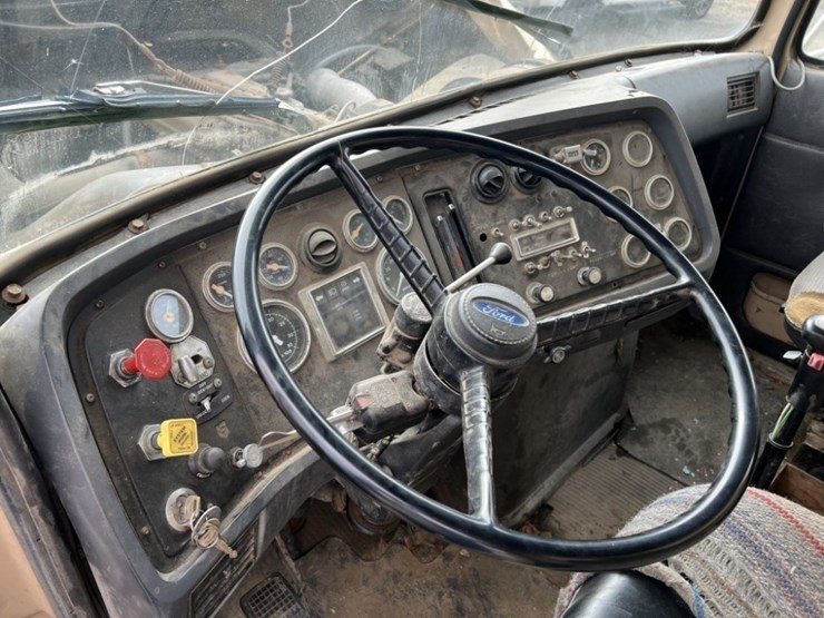 1989-ford-lt9000-image-20