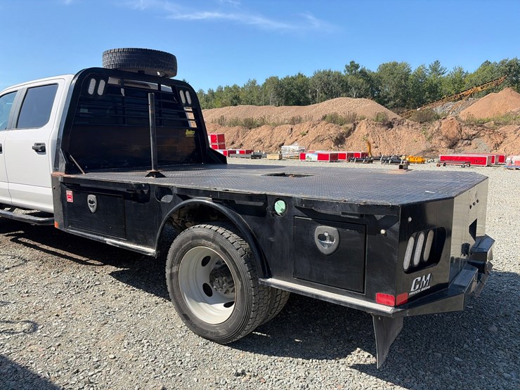 2019-ford-f550-image-12