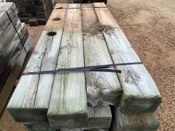 #3888-•-bundle-of-used-guard-rail-posts-image-7