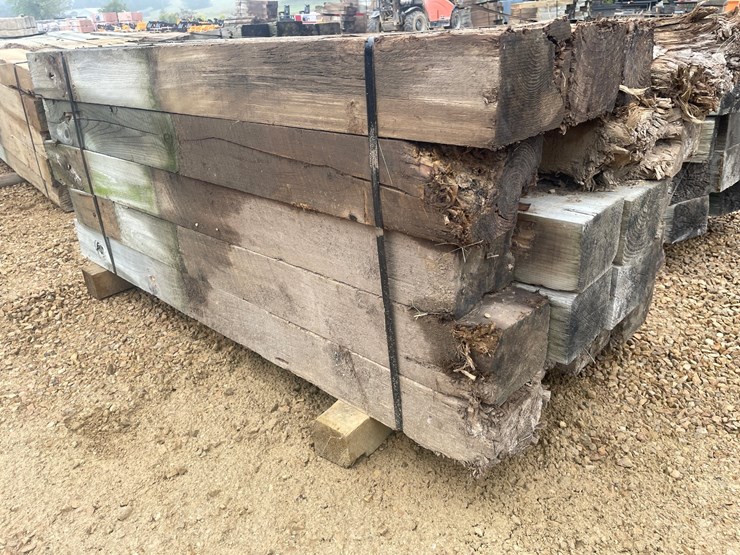 #3887-•-bundle-of-used-guard-rail-posts-image-1