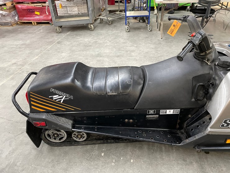 #1233-•-1990-ski-doo-formula-mx-440-(sells-with-bill-of-sale-only)-image-14