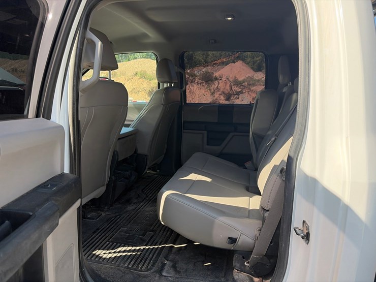 2019-ford-f550-image-41