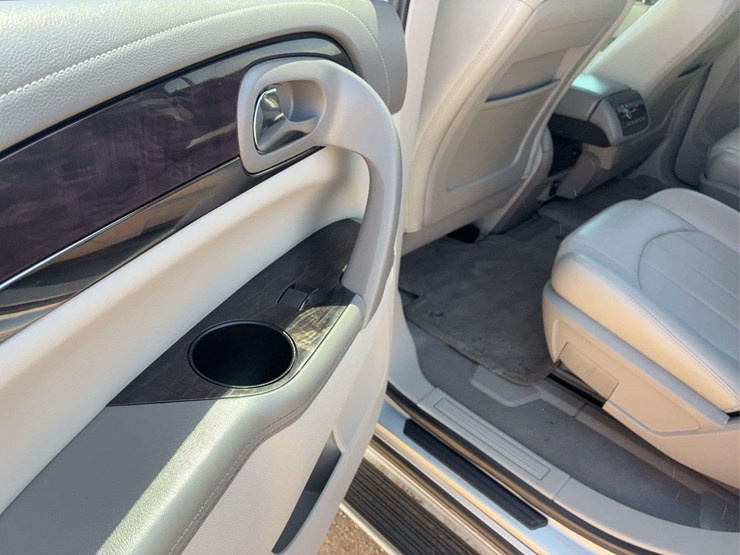 2015-buick-enclave-image-11