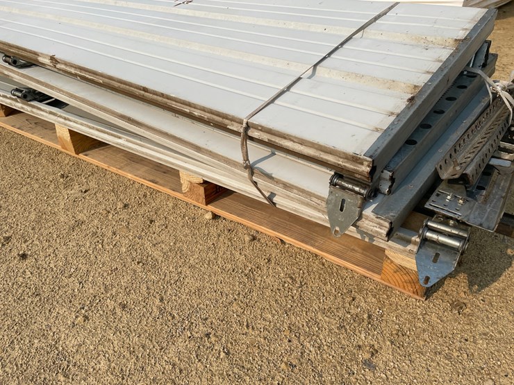 #3841-•-9'-w-x-8't-non-insulated-garage-door-image-11