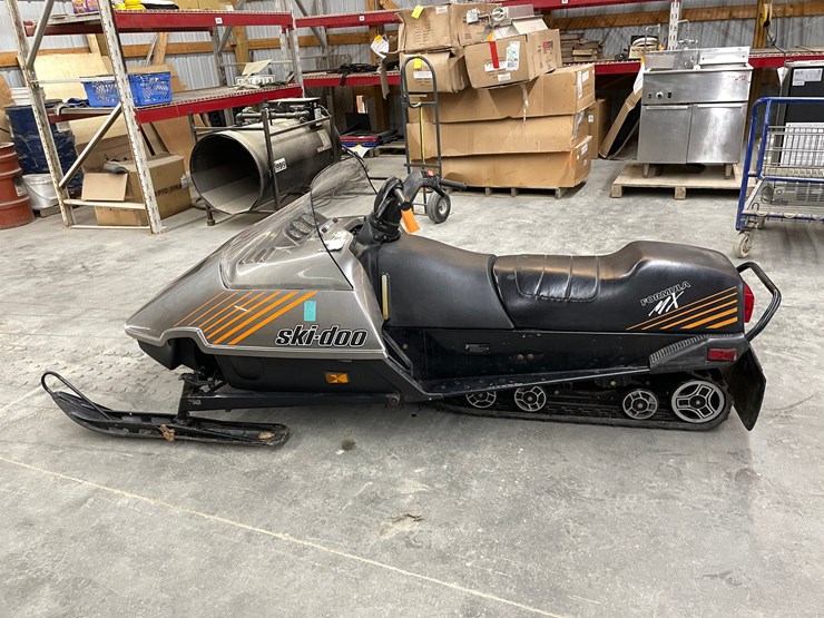 #1233-•-1990-ski-doo-formula-mx-440-(sells-with-bill-of-sale-only)-image-7