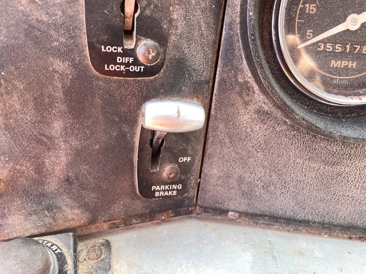 1980-ford-l9000-image-112