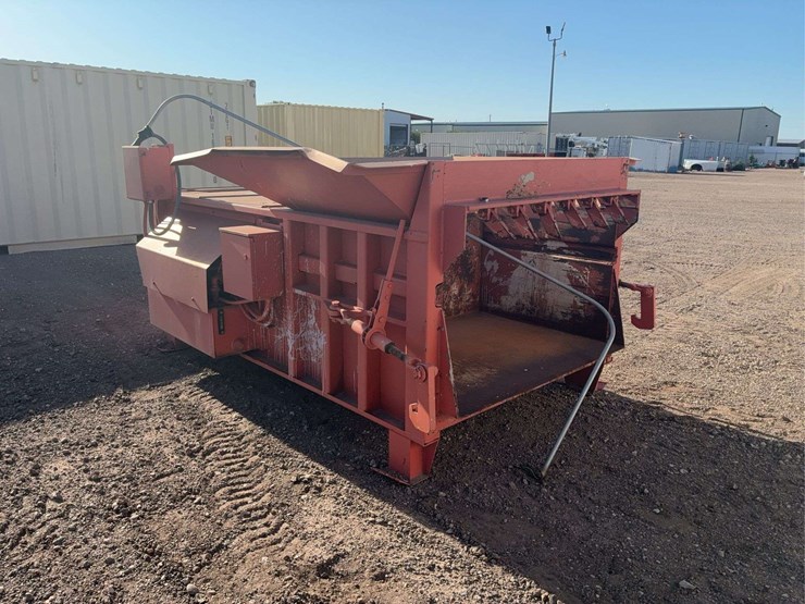 trash-compactor-image-7