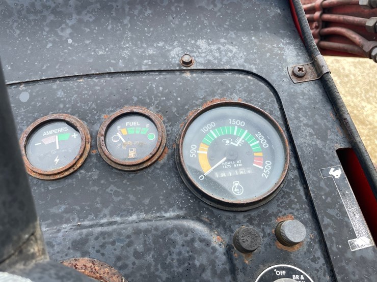 massey-ferguson-265-image-41