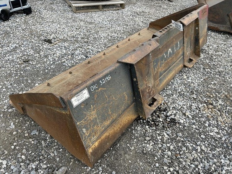 84"-smooth-skid-steer-bucket-image-3