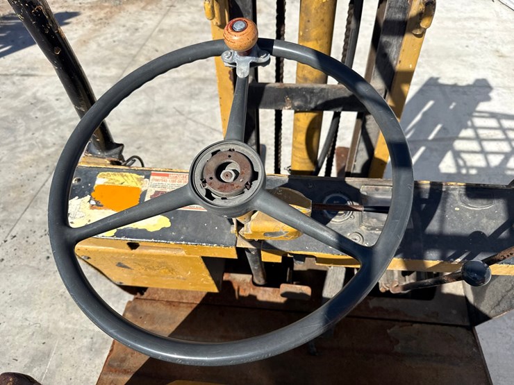 #5504-•-toyota-fbcs20-electric-forklift-image-18
